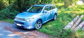 Mitsubishi Outlander PHEV - 3