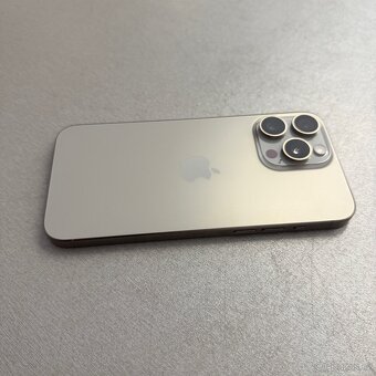 iPhone 15 Pro Max 256GB, natural titan, 100% baterie - 3