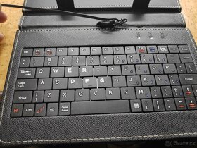 Pouzdro pro tablet Yankee 7" s klávesnicí. - 3