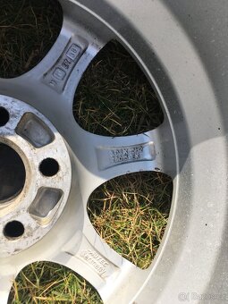 Volkswagen Golf 15" letní kola 185/60 R15 - 3
