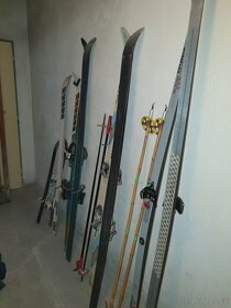 RETRO - lyže, batoh, stan, šnorchly,... - 3