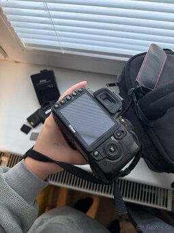 Nikon D3100 + objektivy - 3