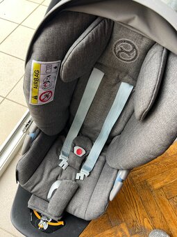 Cybex Cloud Z i-Size Plus 2022 + Cybex Base Z - 3