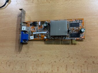 ASUS A9200SE 128MB, ATI Radeon 9200SE AGP8x DVI - 3
