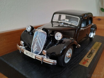 1:18 Maisto/Tchibo - Citroen 15 CV (1952) - 3