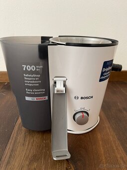 Odšťavňovač Bosch – plně funkční, málo používaný - 3