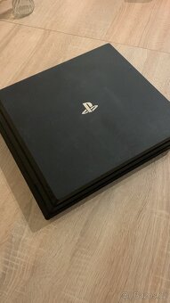 Playstation 4 Pro 1TB - 3
