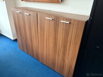 Kancelářský nábytek - stoly, kontejnery, skříňky - 3