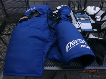 Hokejová výstroj-Bauer - 3