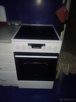 Elektrická trouba a pračka Zanussi - 3