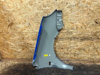 LEVÝ PŘEDNÍ BLATNÍK VW POLO 9N PŘED. FACELIFT - 3