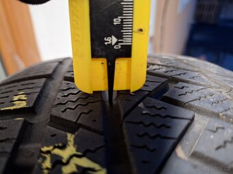 Prodám zimní pneu 215/65/16  102H  Continental - 3