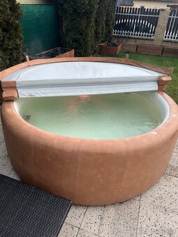 Vířivka Softub - 3