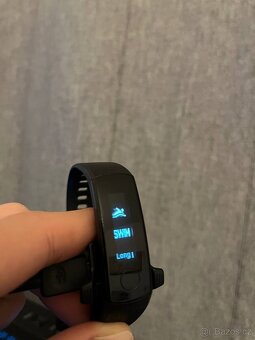 Huawei Band 4 ve velmi dobrém stavu. - 3