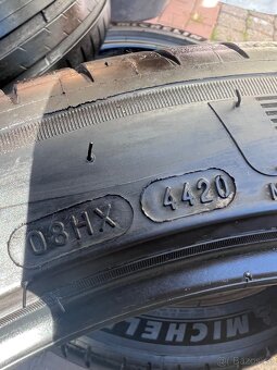 Michelin Pilot Sport 4. 225/45/17 91V - 3
