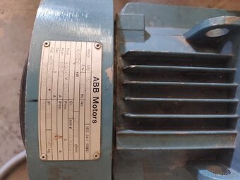 Elektromotory ABB - 3