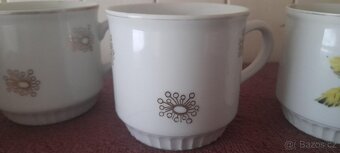 SET 4 KS VINTAGE KERAMICKÝCH HRNKŮ -ČESKOSLOVENSKÁ VÝROBA DE - 3