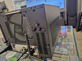 NAS HTPC build i5-7500T TrueNAS ready - 3