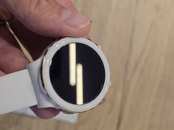 Huawei Watch GT 3 Ceramic Edition + 2 náhradní řemínky – Bez - 3