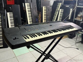 Roland E86 1996 - 3