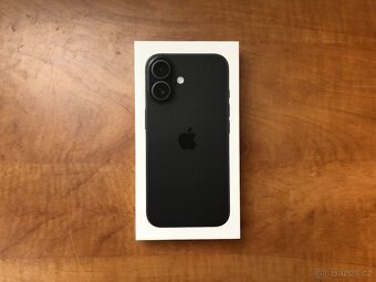 Apple iPhone 16 128GB - černý - 3