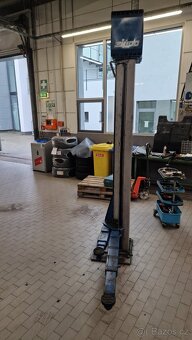 Dvousloupový zvedák Zippo poctivá 2.5t. - 3