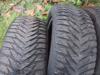Goodyear Ultragrip 8 205/55/16 - 3