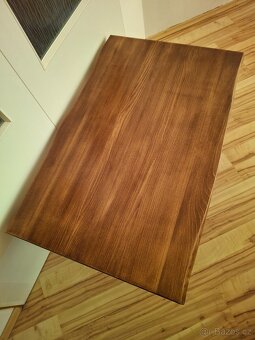 Konferenční dřevěný stolek - 3