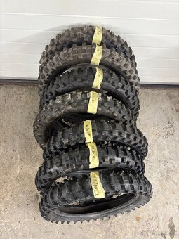 Enduro, Cross pneu - 3