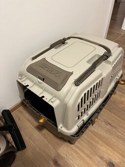 Prodám plastovou přepravku pro psa - 3