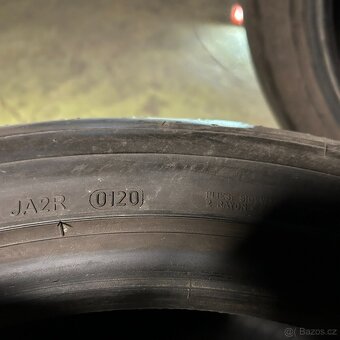 Letní pneu 225/40 R19 93Y Goodyear 4mm - 3