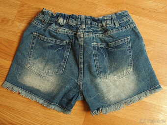 Dámské modré jeans šortky cvočky, vel. M jako nové - 3