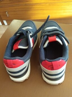 Sportovní boty Sfera vel.35 - 3