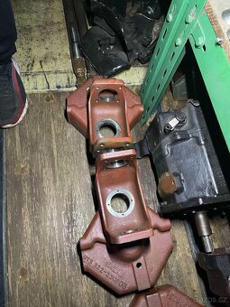 Prodam portály, mezikusy nápravy traktor bagr Belorus - 3