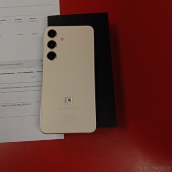 Samsung Galaxy S24 8GB/128GB záruka 18 měsíců T-Mobile - 3