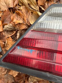 Zadní světla mercedes W124 - 3