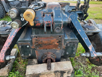 Víko hydrauliky Zetor UřI. - 3