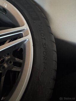Originalni sada disku s pneu Ford Mustang S550 5x114.3 - 3
