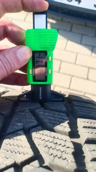 235/40/19 235/40 r19 - 3