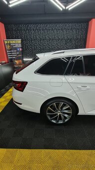 ŠKODA Superb III kombi, L&K, 140 kw, 4x4 - 3