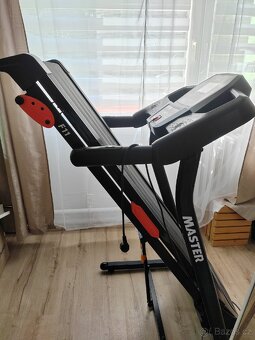 Motorový běžecký pás Master F-11 - 3