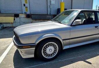 BMW E 30 325ix - 3