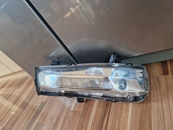 OEM LED pravý blinkr pro Ford mustang 2018-2023 FL - 3