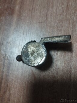 Stará píšťalka, bizuterie - 3