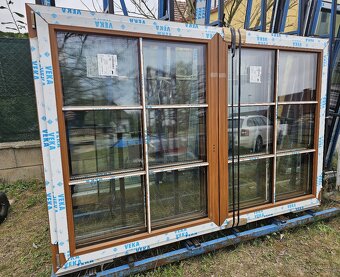 č.9 RODÁM OKNO DVOUKŘÍDLÉ NOVÉ VEKA 82 dřevo+příčky - 3