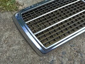 Prodám přední masku na Mercedes-Benz 190 - 3