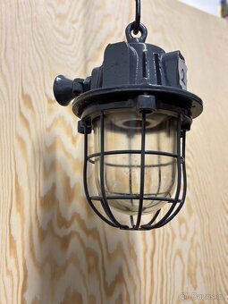 Industriální svítidlo Č1. - 3