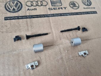 ROLOVACI KOLECKA NA MULTIFUNKCNI VOLANT - 3