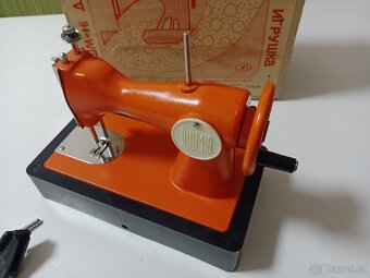 Dětský šicí stroj, SSSR - 3