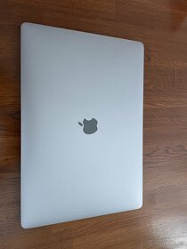 Apple MacBook Pro 15" CTO 2017 / i7 / 16GB / GPU 4GB + 1,5GB - 3